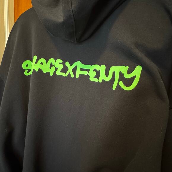 Savage‎ X Fenty Forever Savage Short Hooded Robe XL/1X Rihanna Black Lime Green - Picture 5 of 16